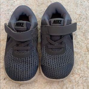 Nike - Toddler boy Sneakers - size 7